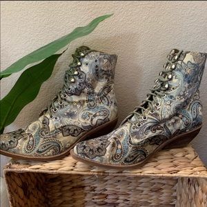 Jeffrey Campbell Western Booties